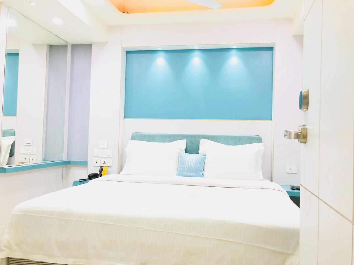 Hotel City Empire New Delhi Railway Station Exteriör bild