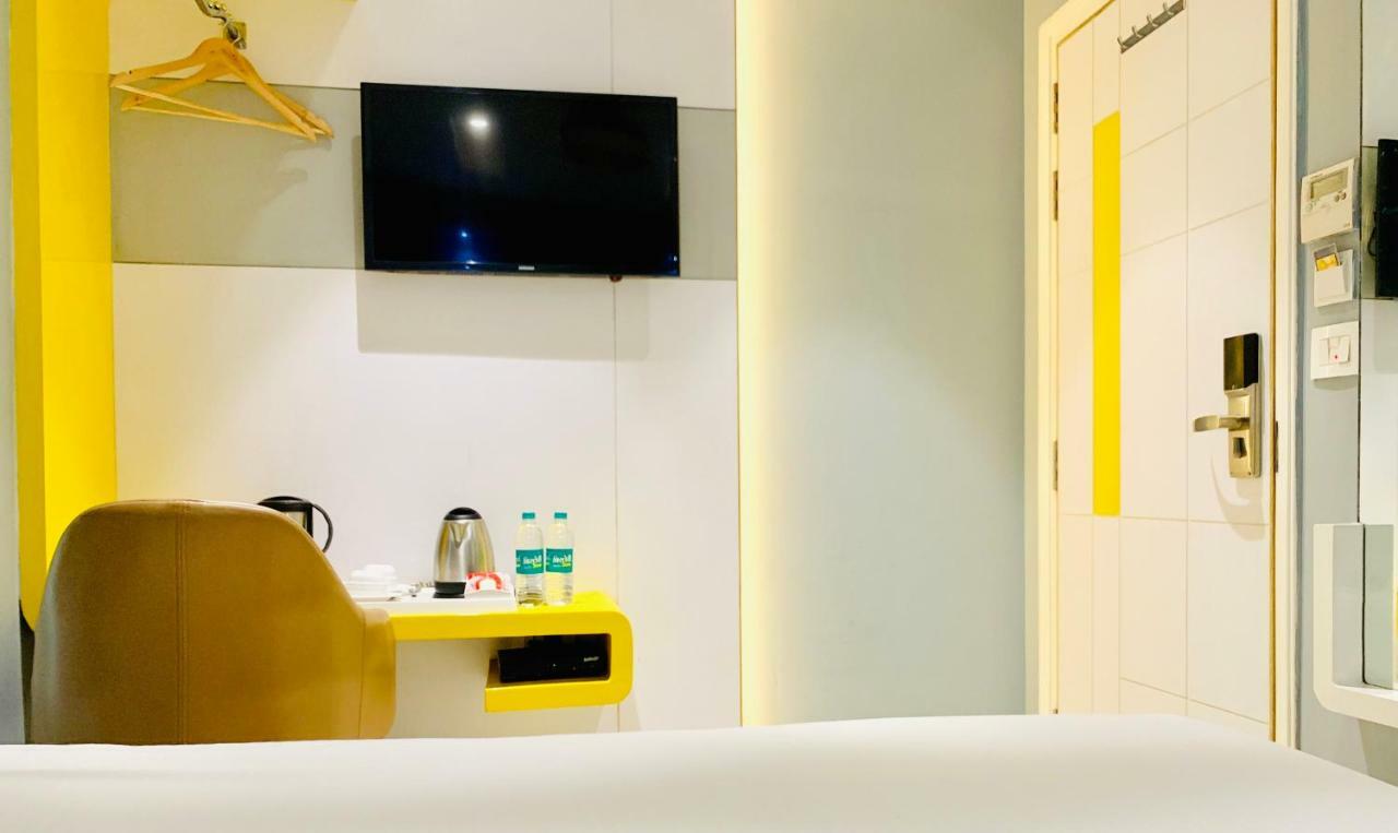 Hotel City Empire New Delhi Railway Station Exteriör bild