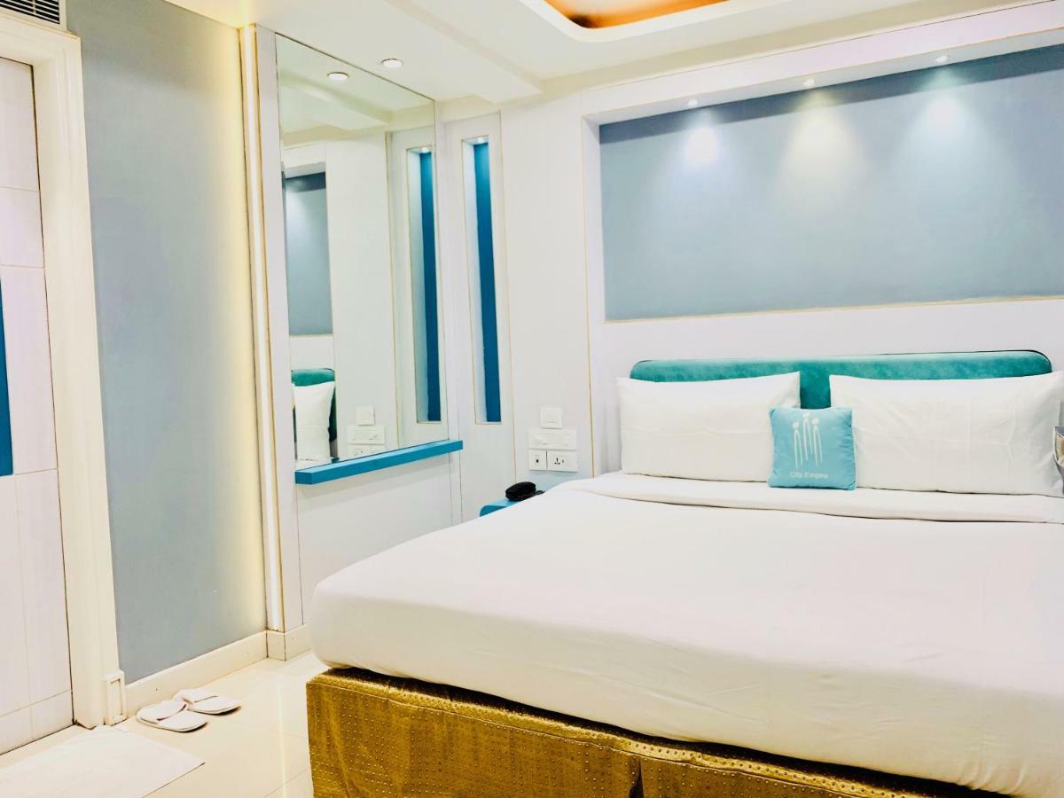 Hotel City Empire New Delhi Railway Station Exteriör bild