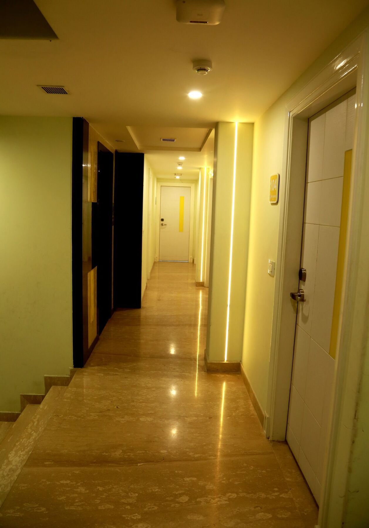 Hotel City Empire New Delhi Railway Station Exteriör bild